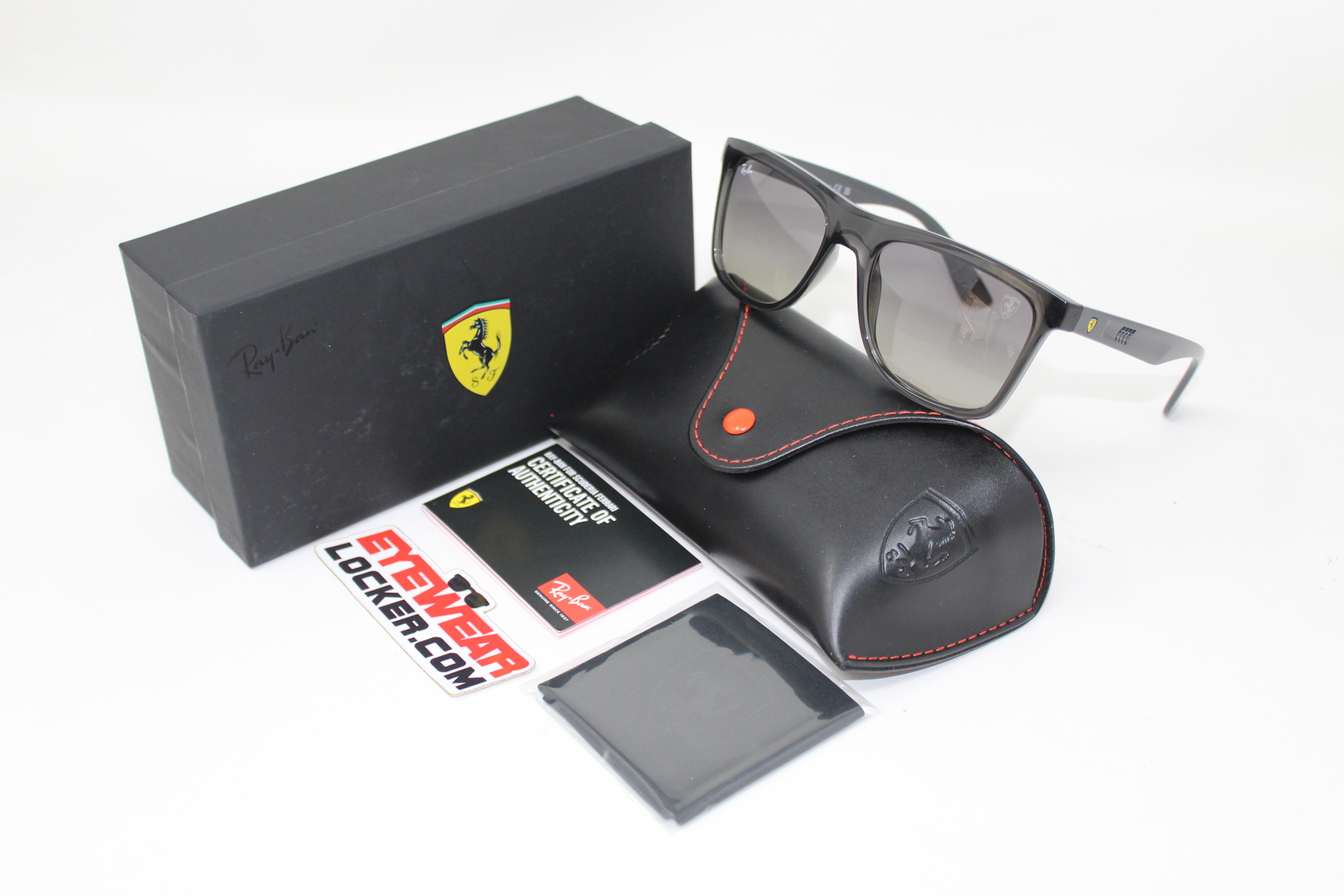 Gafas-Ray-Ban- RB4413M-Scuderia-Ferrari- Grey-Gradient-Eyewearlocker-Ray-Ban-Ecuador-2