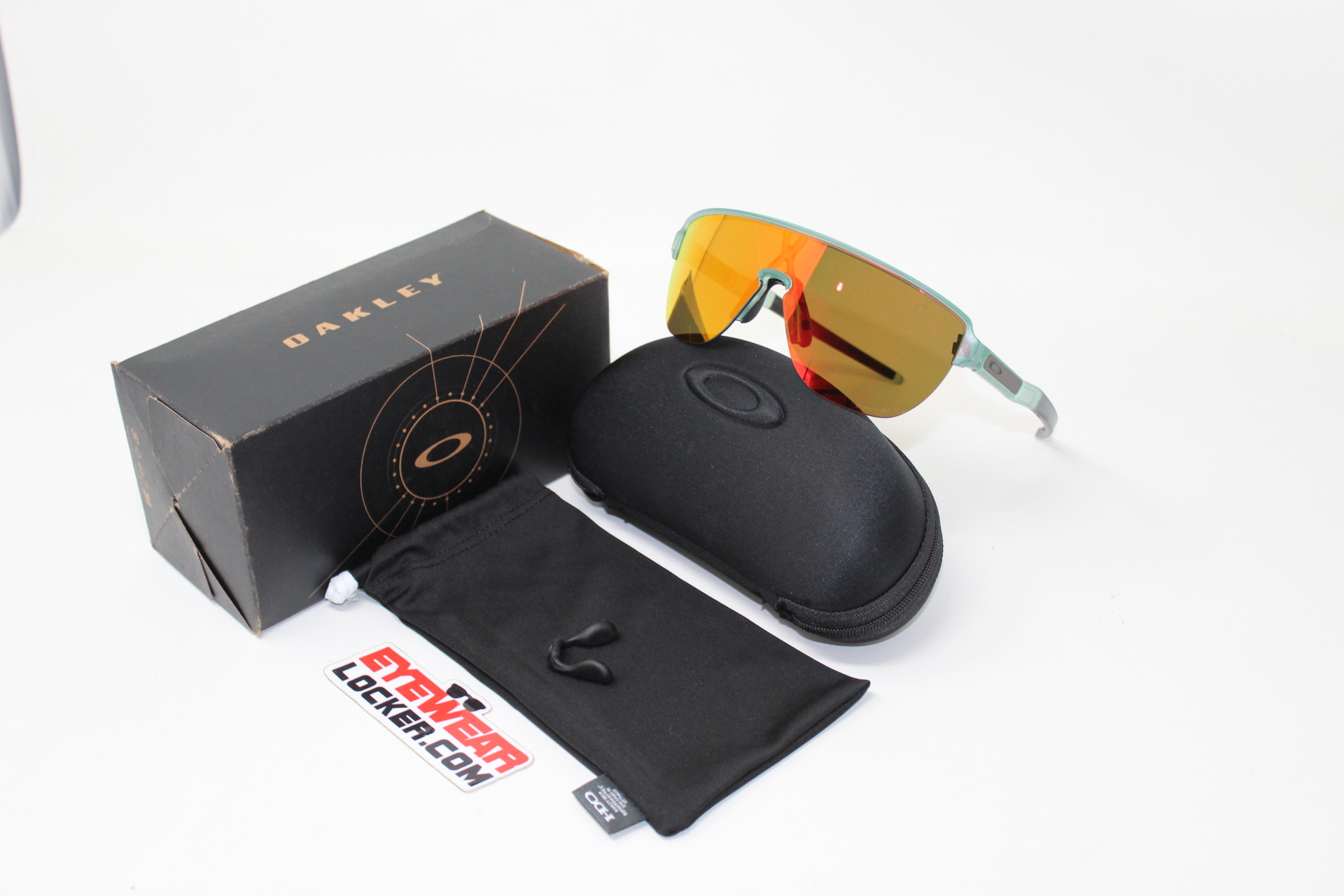 Oakley-Corridor-SQ-Matte-Trans-Jade-Prizm-Ruby-Eyewearlocker-Oakley-Ecuador-5