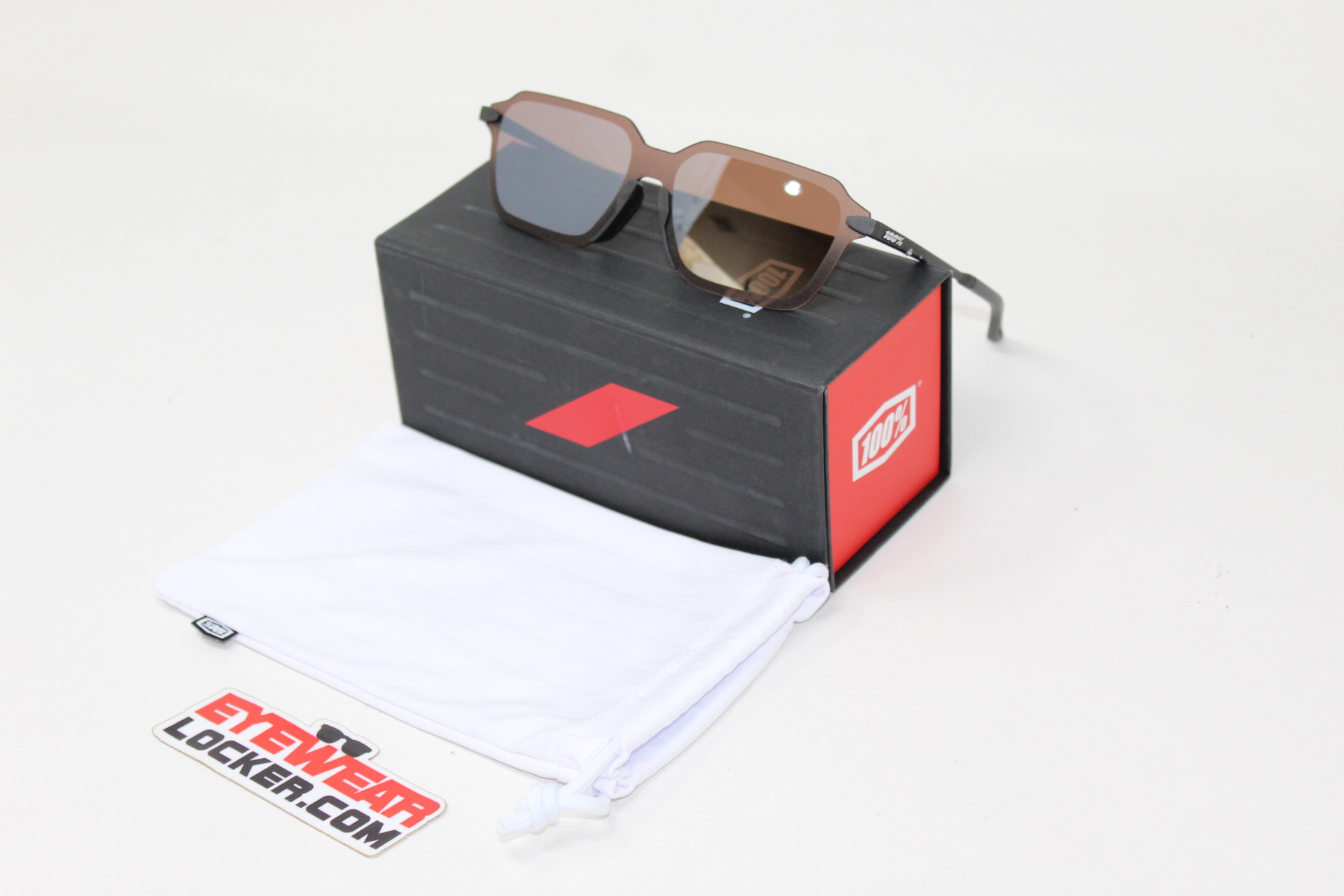 100-Legere-Trap-Matte-Black-Hiper-Silver-Eyewearlocker-Ecuador-1