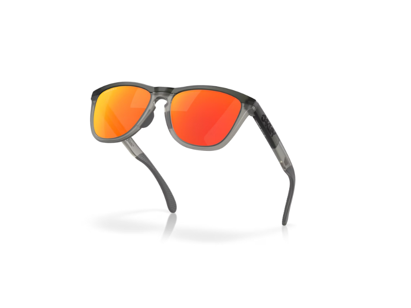 Oakley-Frogskins- Range-Matte-Grey:Smoke-Prizm- Ruby-Eyewearlocker-Oakley-Ecuador-3
