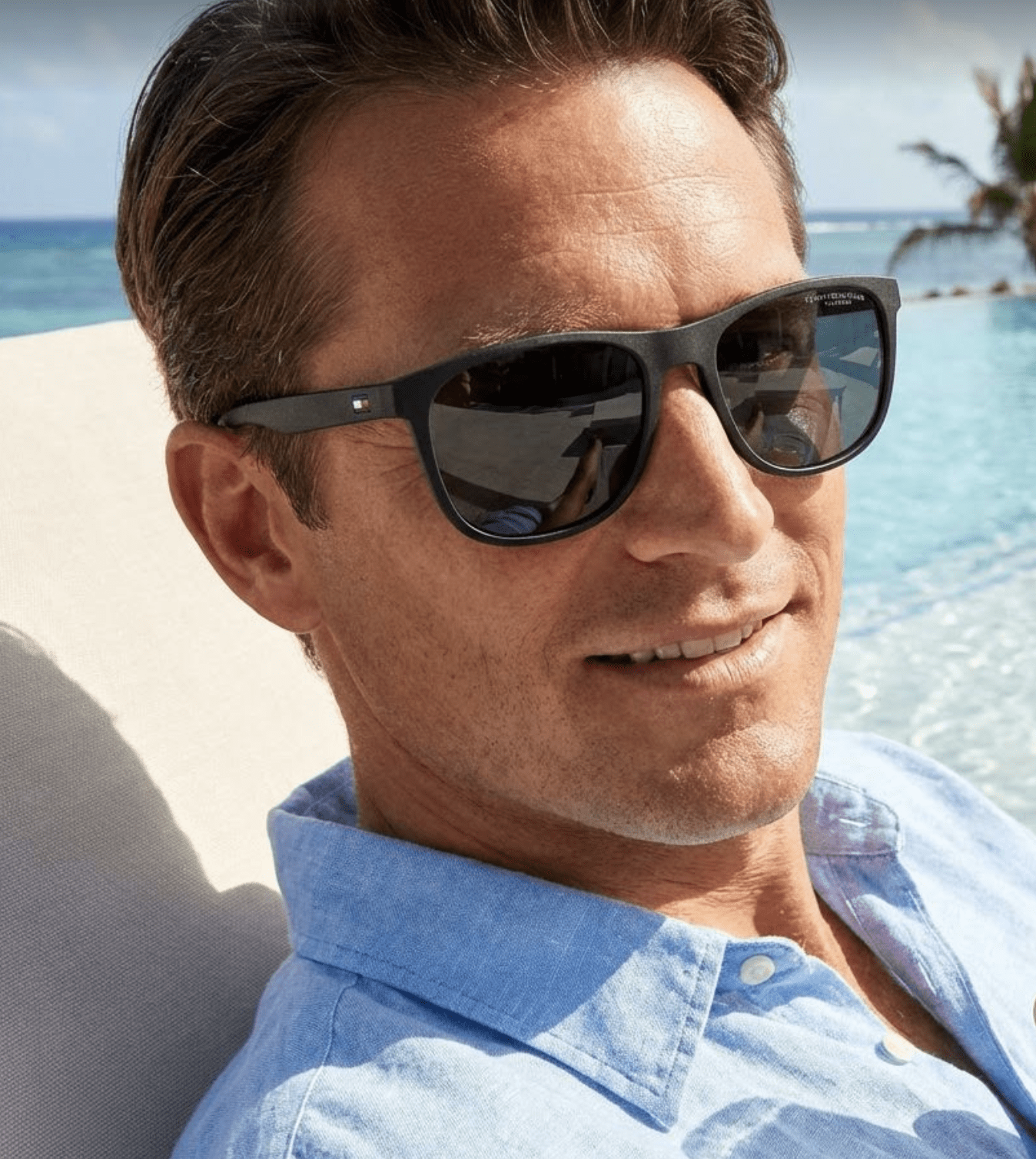 Tommy-Hilfiger-TH2042S-Matte-Black-Polarizadas-Eyewearlocker-Tommy-hilfiger-Ecuador-1