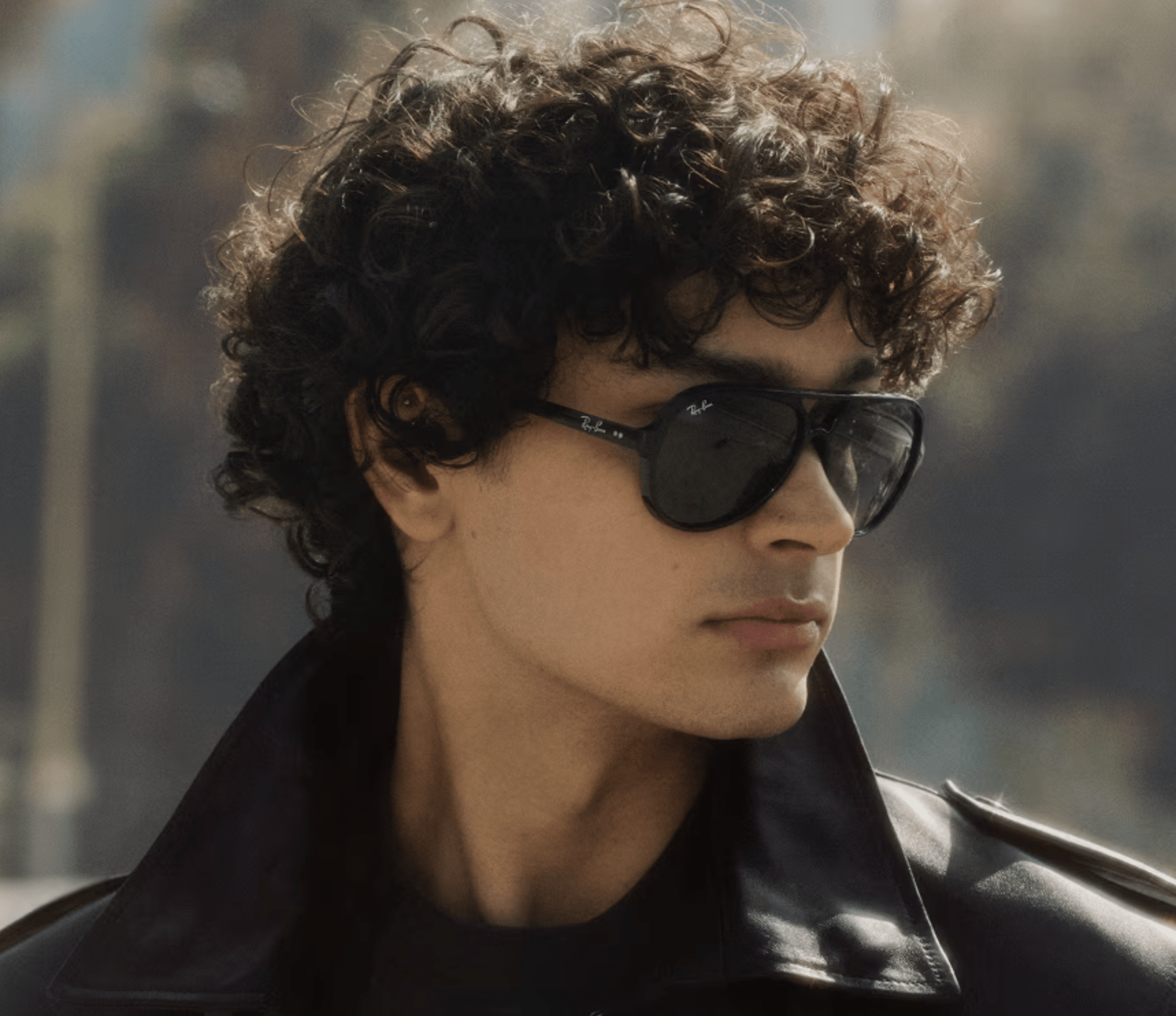 Ray-Ban-Cats- RB4125-Polished -Black-Grey-Eyewearlocker-Ray-Ban-Ecuador-2