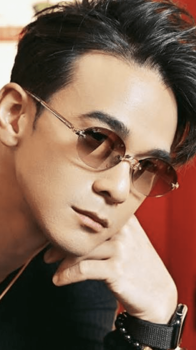 Ray-Ban-RB767- Polished-Gold- Brown-Gradient-Eyewearlocker-Ray-Ban-Ecuador-1